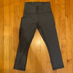 NWOT LULULEMON CAPRIS